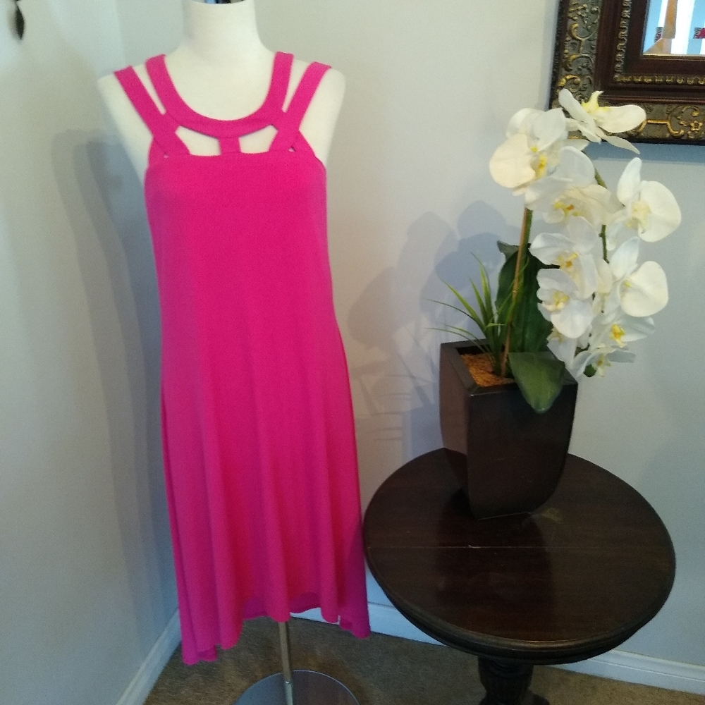 Pink sheath dress with strap design
